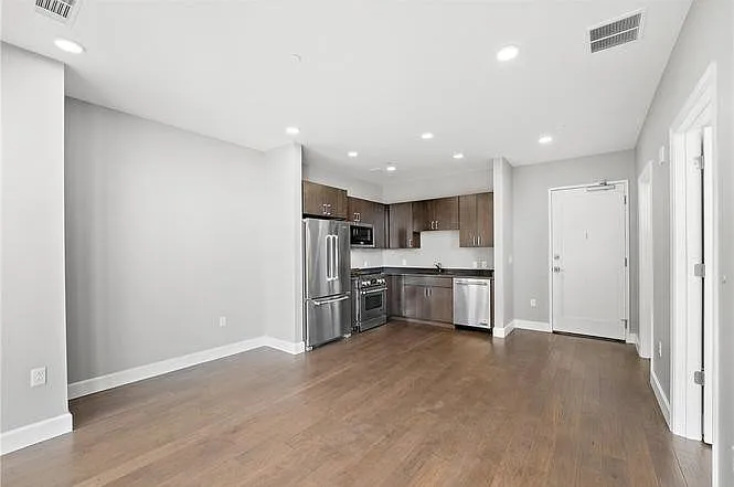350 Oliver Ave #806 — Photo 10