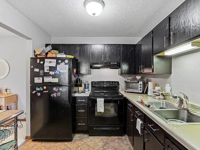 3850 Plymouth Blvd #323 — Photo 12