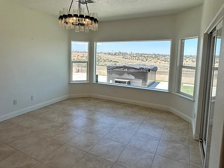 7146 Amanda Way — Photo 5