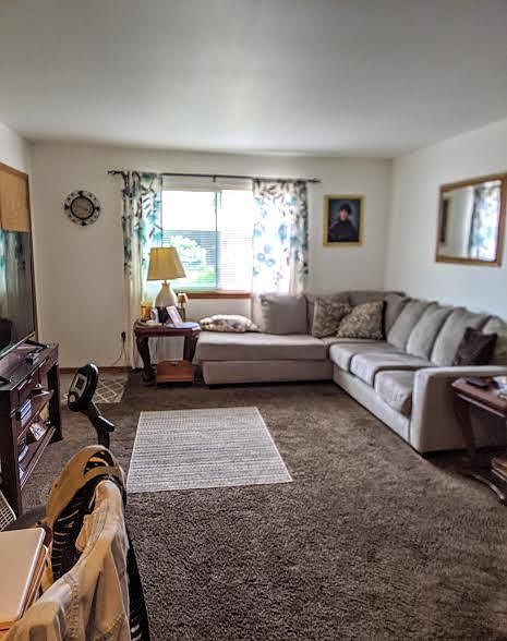 1st image of 1811 Summit Ave