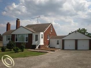 13990 Fifteen Mile Rd, Sterling Heights, MI 48312