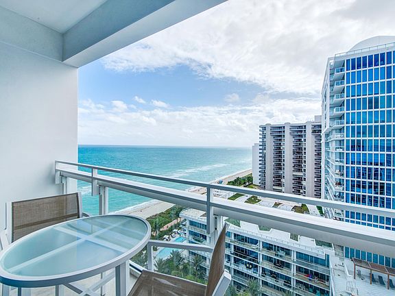 4th image of 6801 Collins Ave #Ph09