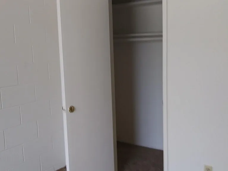 2223 Edison Ave #10 — Photo 2