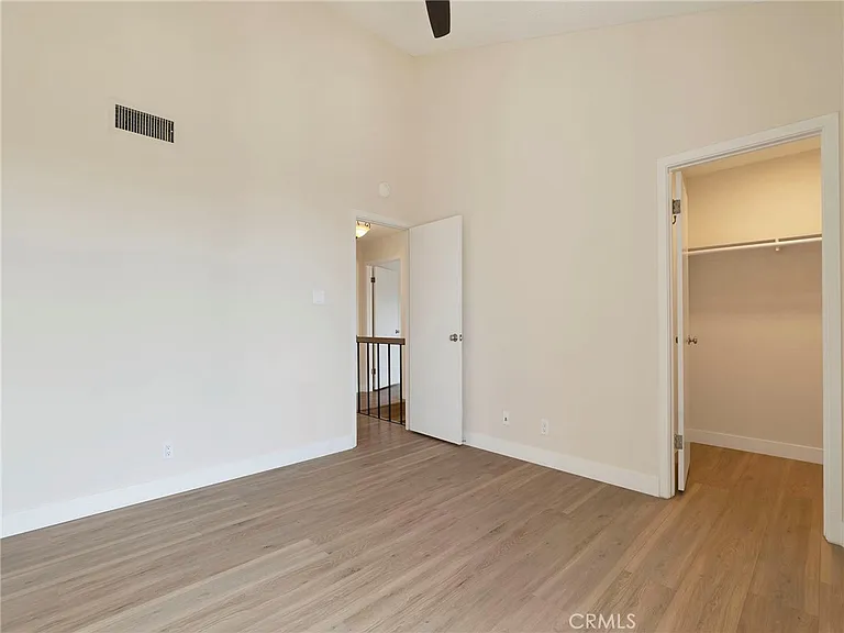 5214 Calatrana Dr — Photo 28