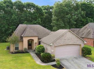 6120 Woodbend Dr, Zachary, LA 70791