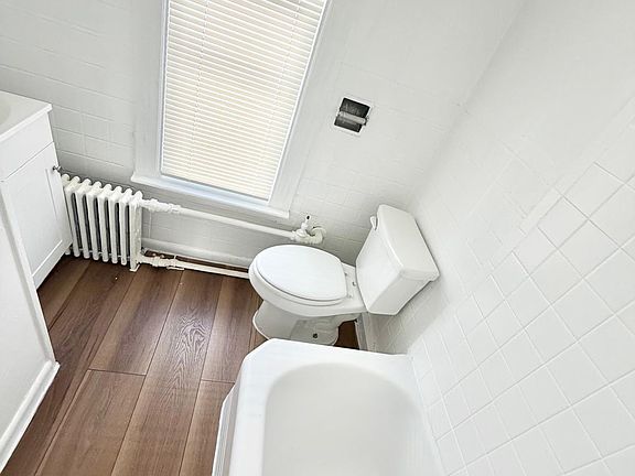 4th image of 383 Winthrop Ave APT 2