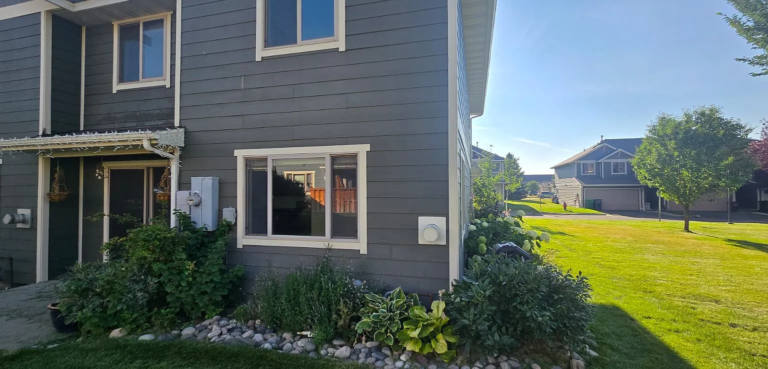3 bed, 2.5 bath, 1350 sqft, $2,800 — Photo 4