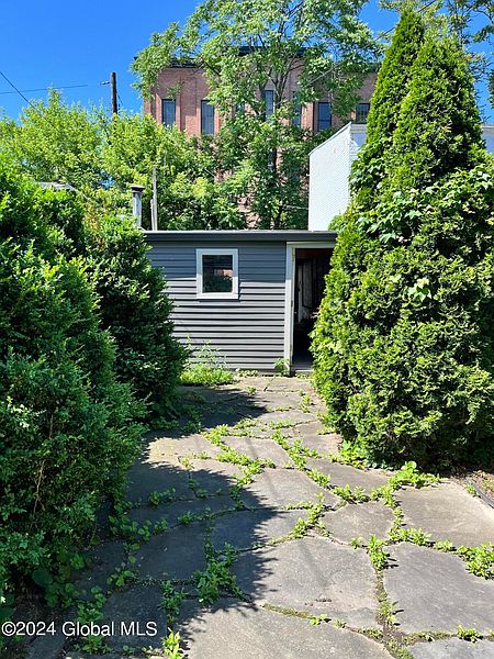 4th image of 394 Hamilton Street