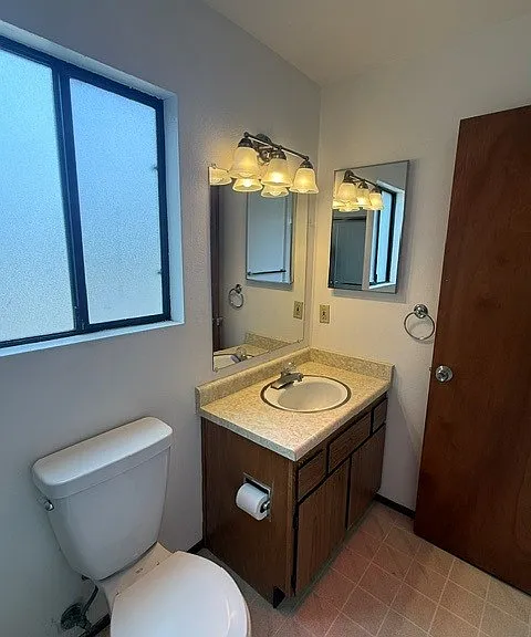 464 Ramona Ave — Photo 7