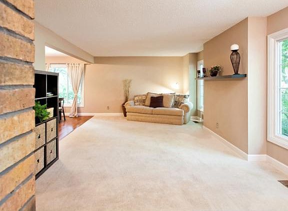 5th image of 9555 Dogwood Cir