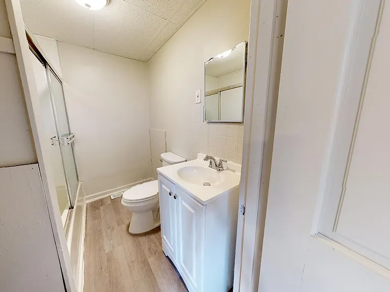 6904 Lorain Ave — Photo 25