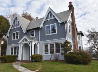 16 Holden St, Worcester, MA 01605