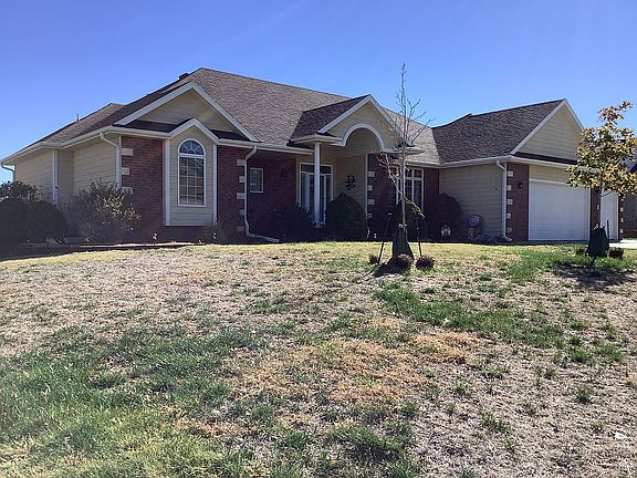 2nd image of 1805 Blue Stem Ln