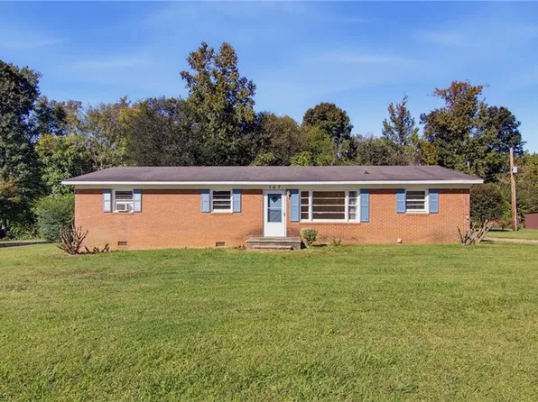 167 Brook Dr, Mocksville, NC 27028