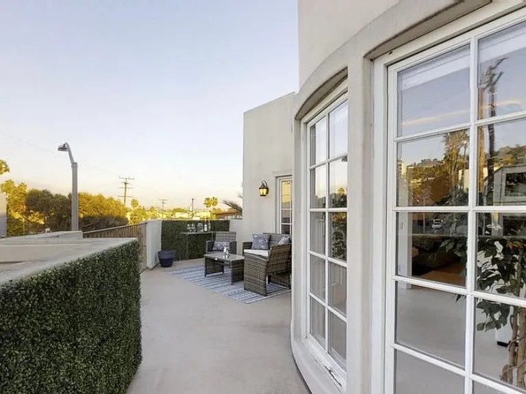 851 N San Vicente Blvd #309 — Photo 8