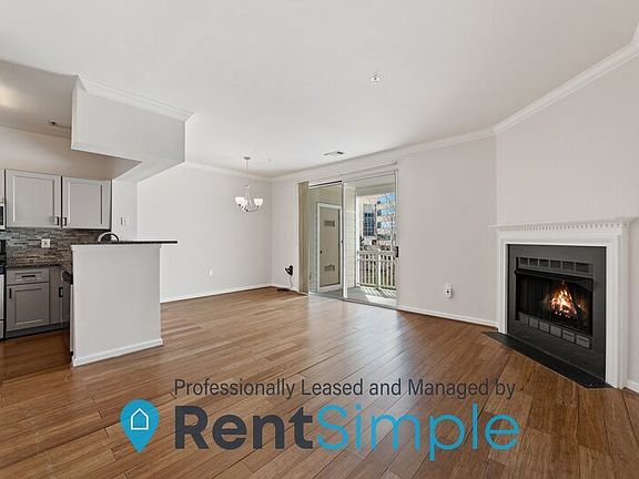 5th image of 2105 Highcourt Ln APT 401