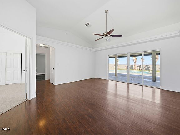 5th image of 9677 Denhart Ave