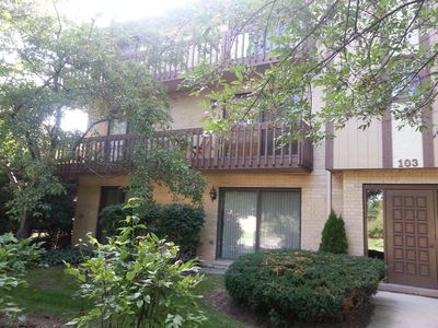 103 Olesen Dr APT 2C, Naperville, IL, 60540