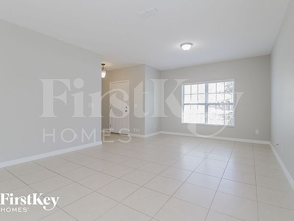 4th image of 34208 Alameda Dr