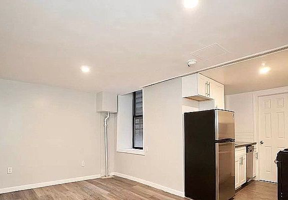 2nd image of 539 W 156th St #B11