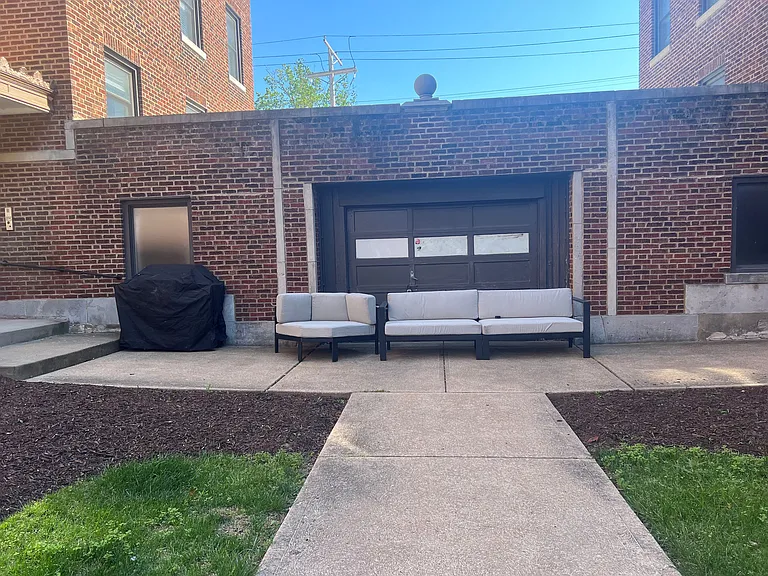 4370 Lindell Blvd #2SE — Photo 19