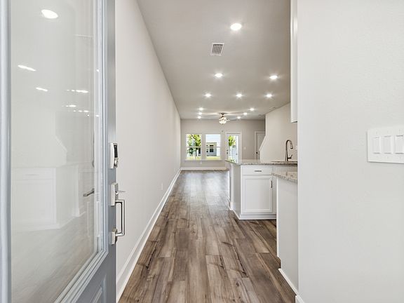 4th image of 95361 Katherine St