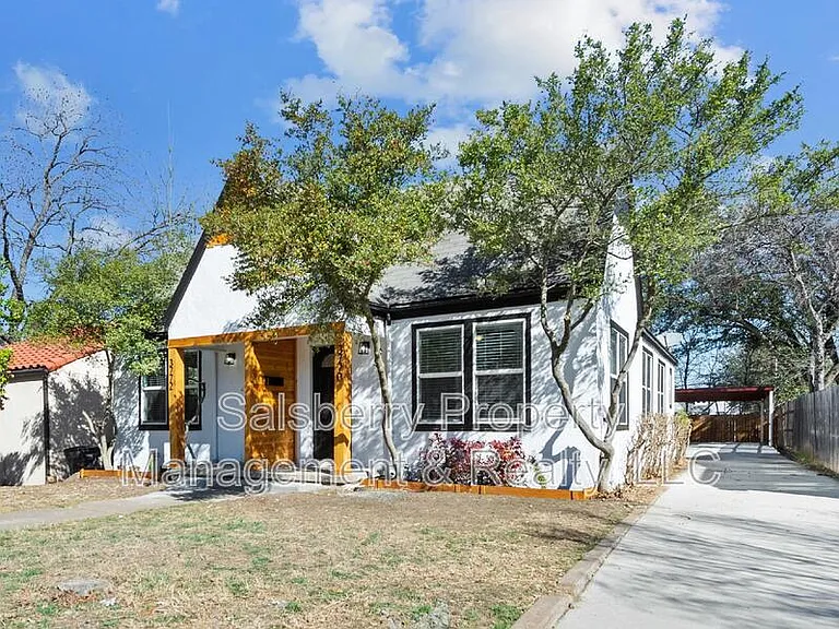 3772 W 6th St — Photo 2