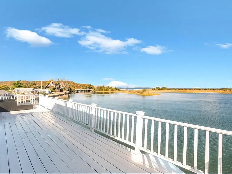 Towd Point Rd — Photo 10