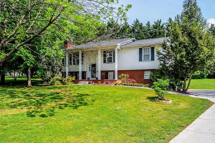 1st image of 3718 Greenfield Cir