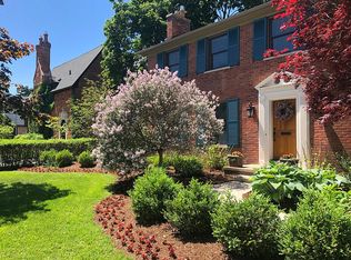 1045 Yorkshire Rd, Grosse Pointe Park, MI 48230