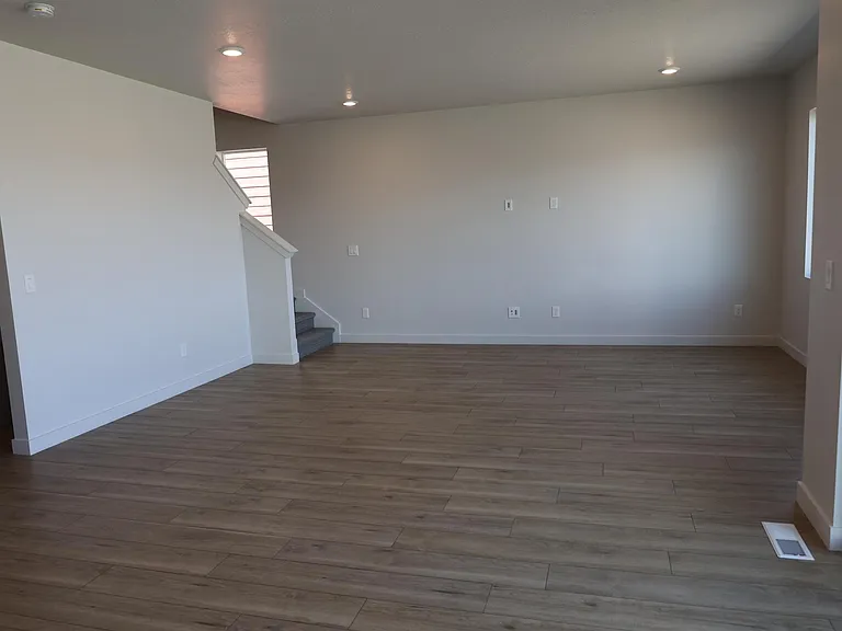 316 W Snowberry Dr — Photo 5