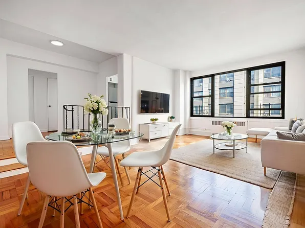 9833 64th Ave APT 5E, Rego Park, NY 11374