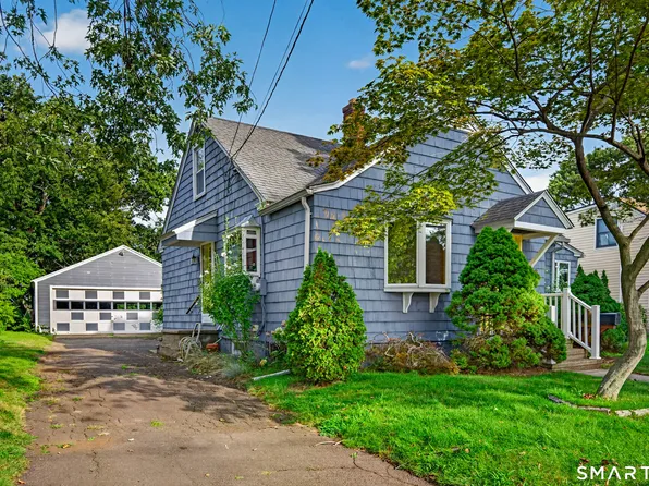 8 Sailors Lane, Milford, CT 06460