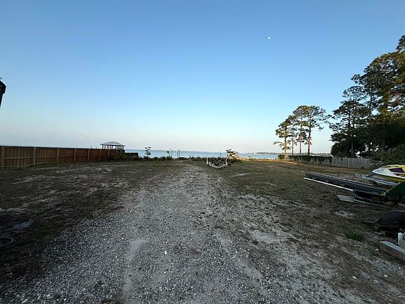 4th image of 395 Turquoise Beach Dr