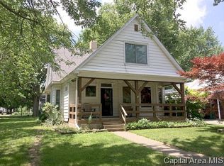 207 S 3rd St, Illiopolis, IL 62539