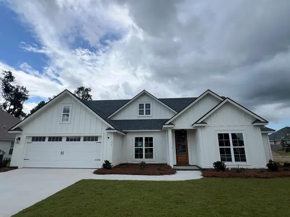 176 Audrey Ln, Hahira, GA 31632