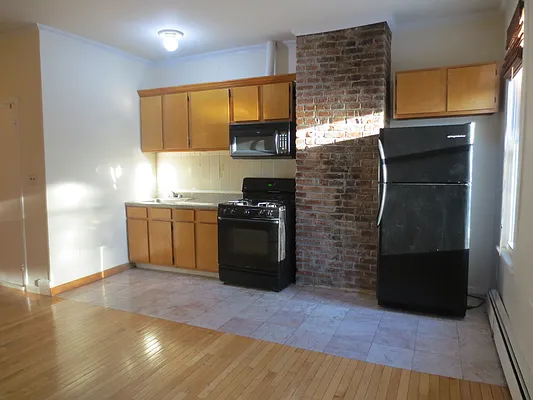 Rented by Block & Lot Real Estate | media 31