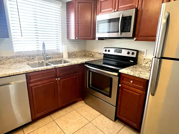 2650 Park Windsor Dr APT 106, Fort Myers, FL 33901