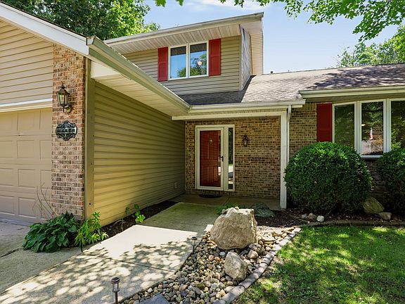 5th image of 8409 Timber Ln