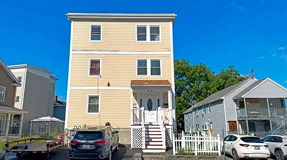 2nd image of 19 Willow St