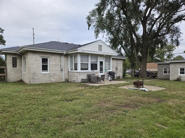 145 N Wood St, Griffith, IN 46319