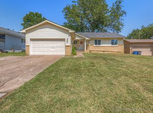 5753 E 24th Pl, Tulsa, OK 74114
