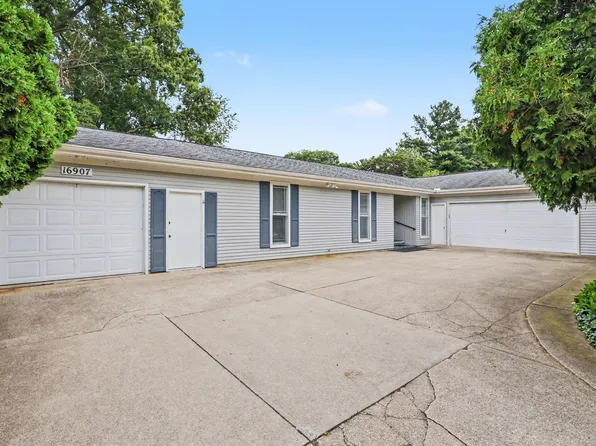 16907 Colony Dr, South Bend, IN 46635