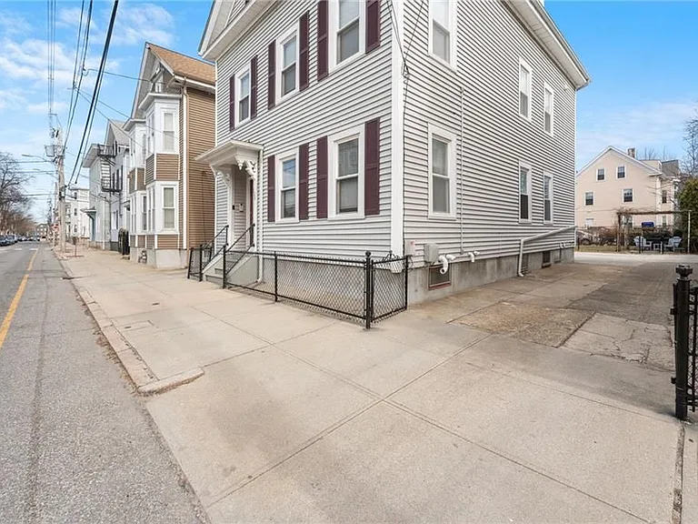 130 Sutton St #2 — Photo 6