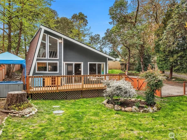 7723 SW 256th Street, Vashon, WA 98070