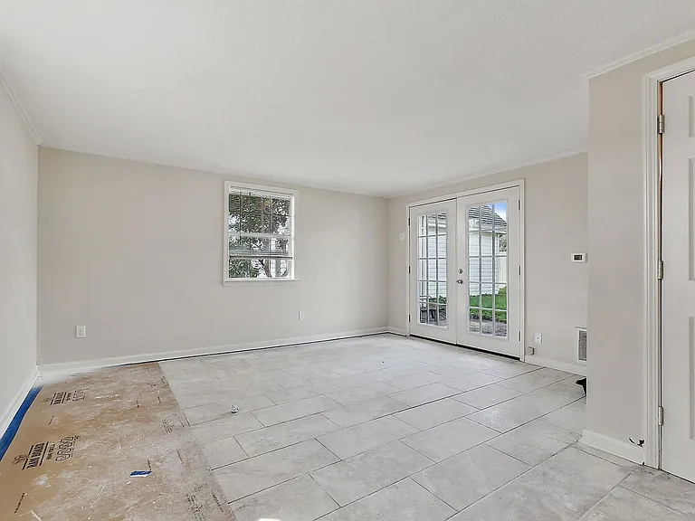 604 Melanie Ave — Photo 4