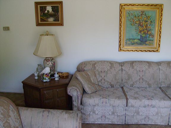 5th image of 5379 Queens St