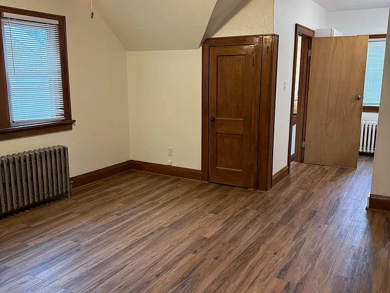 1005 E Holt Ave — Photo 6