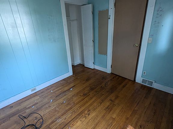 5th image of 1260 Whalley Ave #1
