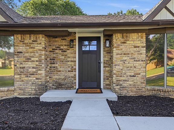 5th image of 1029 Summerplace Ln